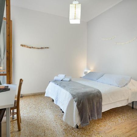 Room San Frediano Флоренция Экстерьер фото
